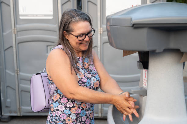 Best Restroom trailer rental cost  in Saltillo, MS